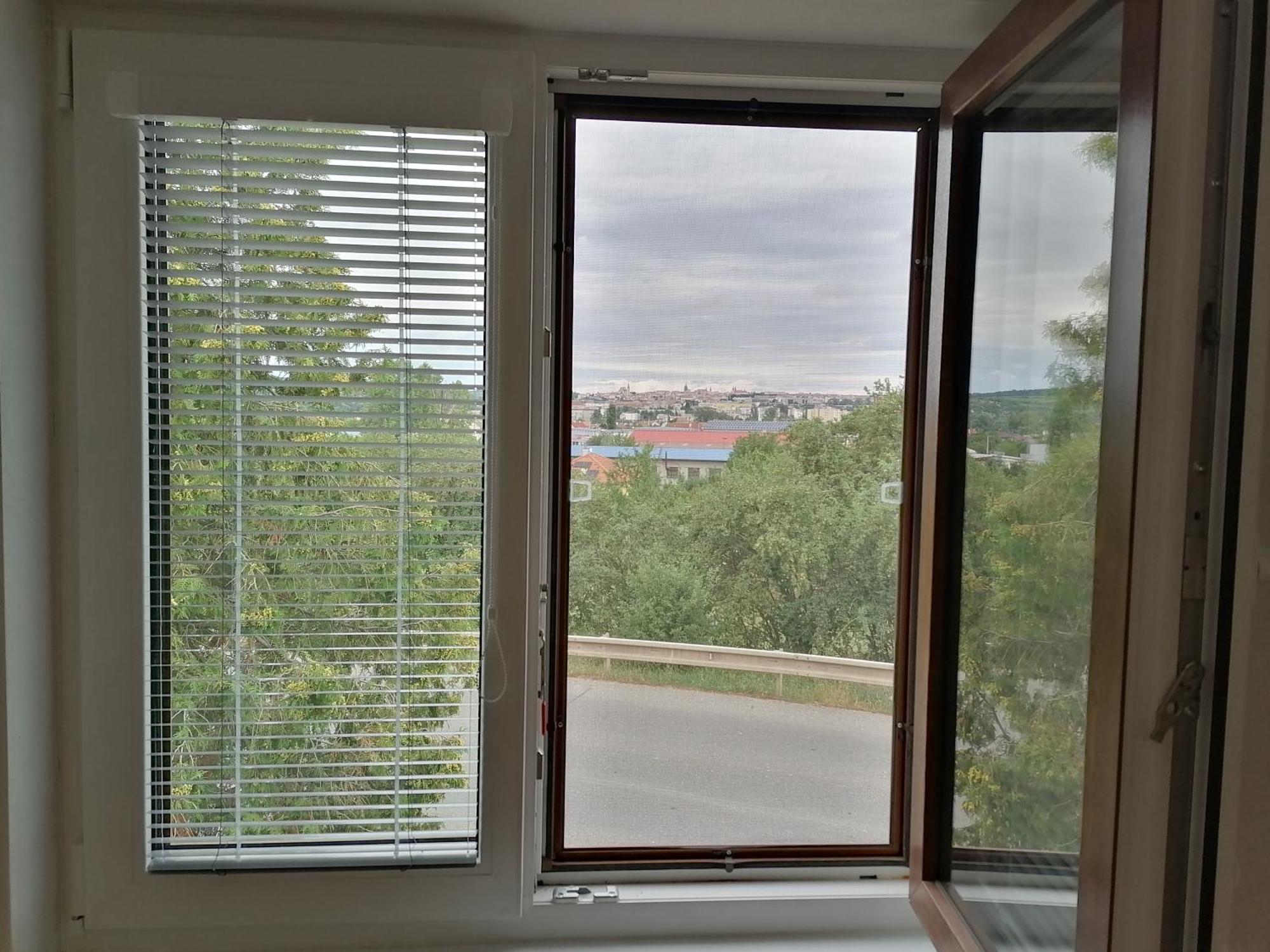 Vino Andrusiow Apartment Znojmo Luaran gambar
